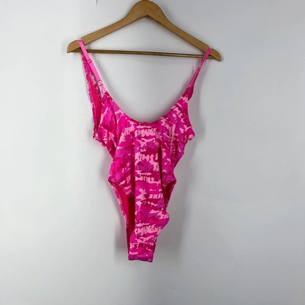 SKIMS Recycled Swim Scoop Neck One Piece Pink Camo Swimsuit Women's M NWT